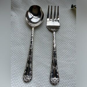💥SALE💥 WM Rogers Silverplate Serving Fork & Spoon Enchanted Rose design